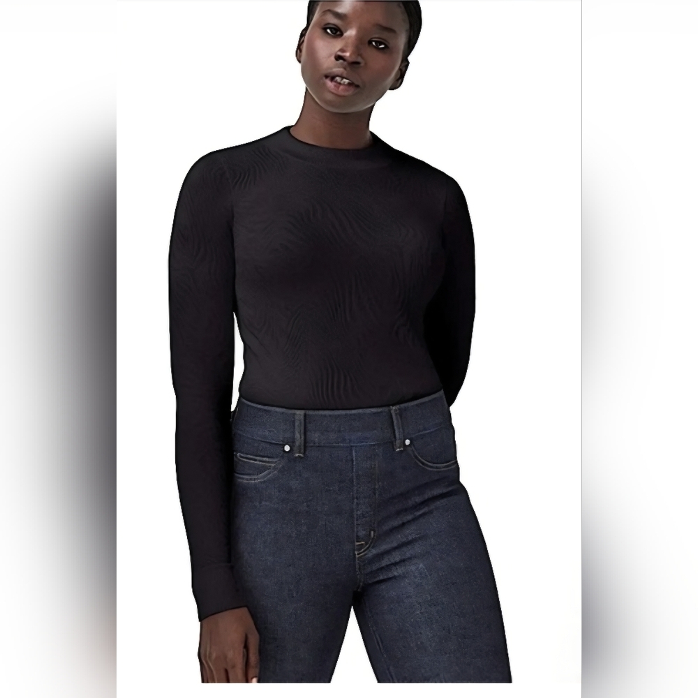 NWT SPANX Seamless Swirl Long Sleeve Shirt